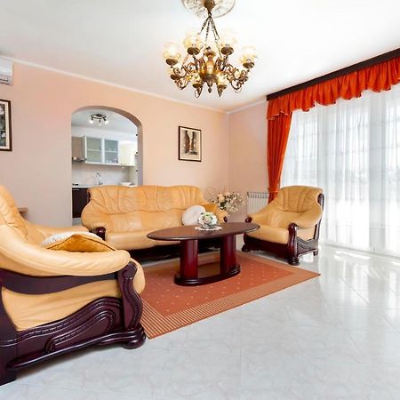 Apartments Divna Rovinj Exterior photo