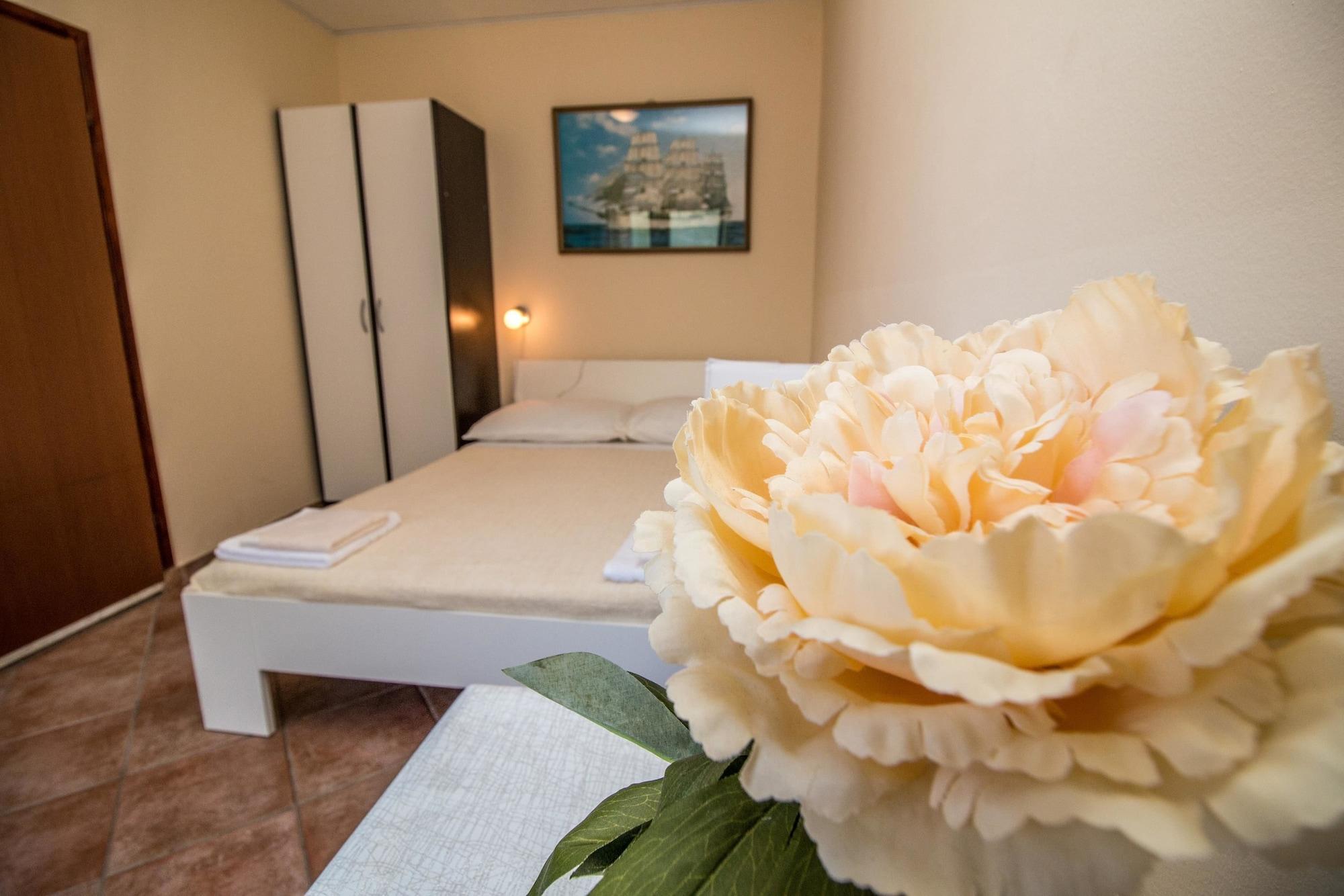 Apartments Divna Rovinj Exterior photo