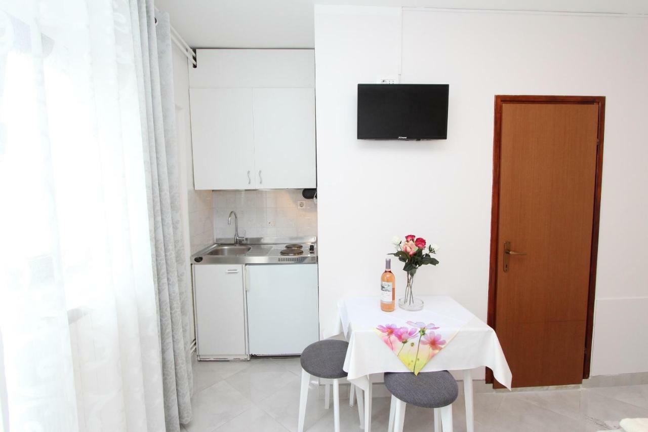 Apartments Divna Rovinj Exterior photo